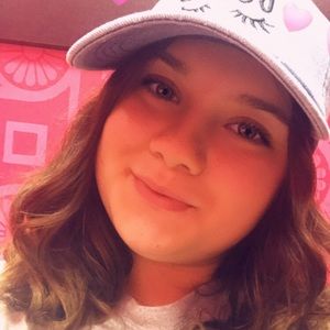 Meet your Posher, Adriana